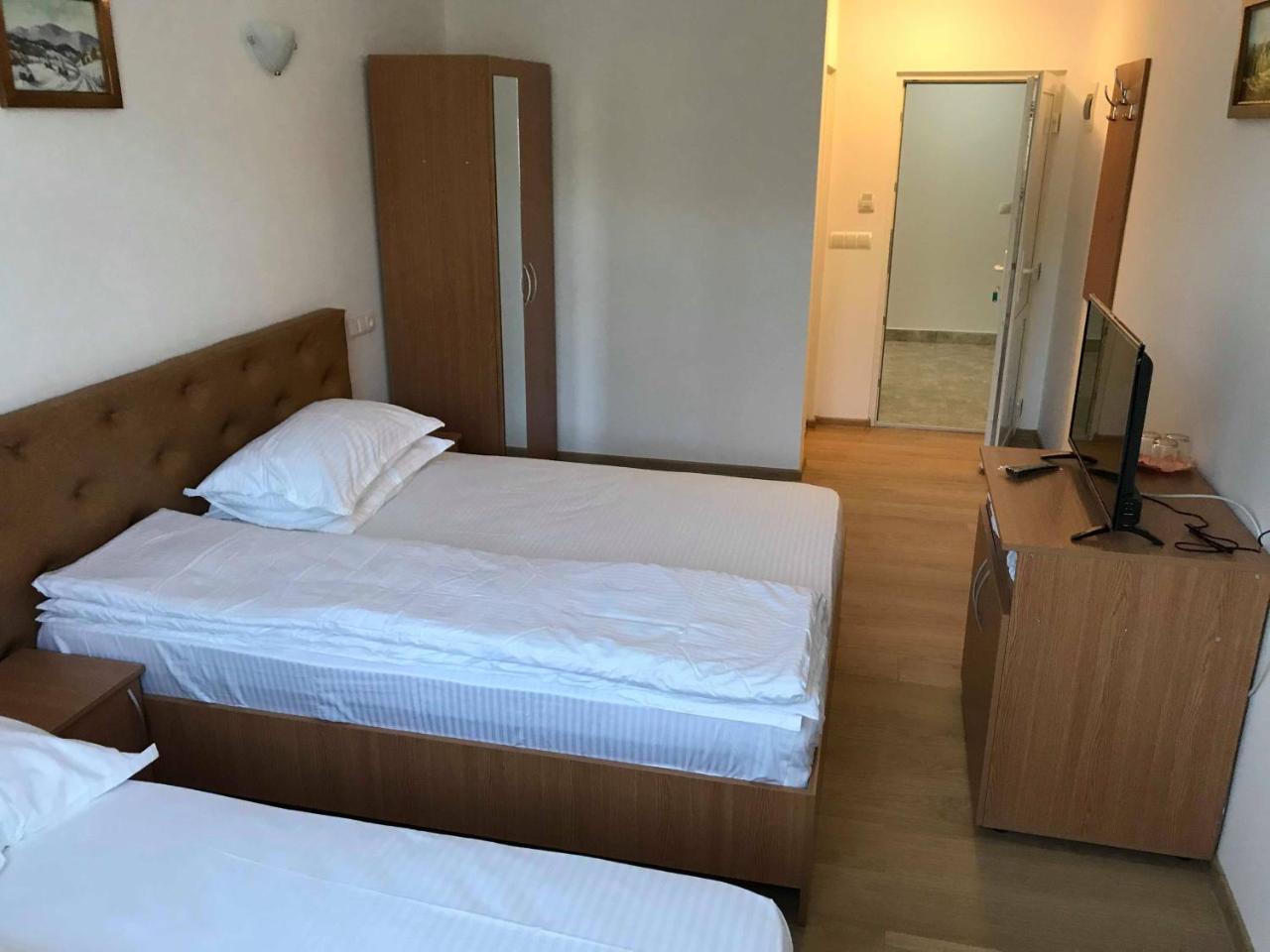 Pensiunea Colt De Rai Săcel Esterno foto