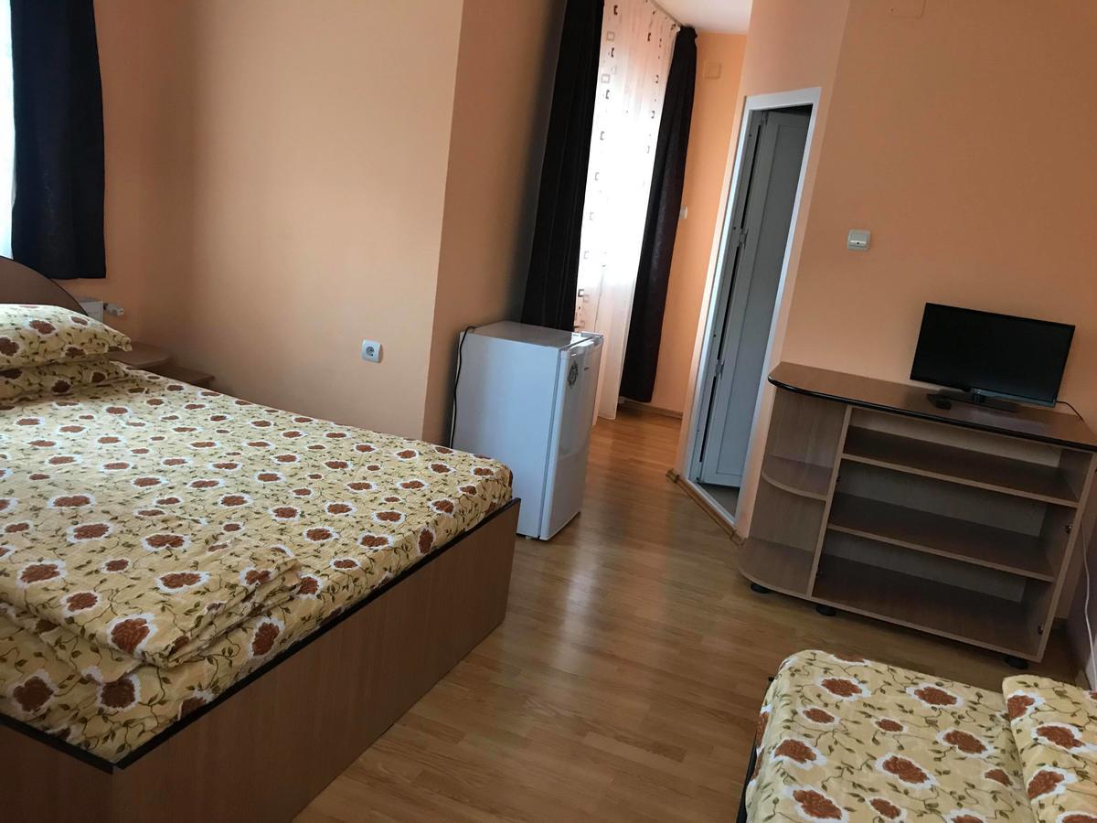 Pensiunea Colt De Rai Săcel Esterno foto