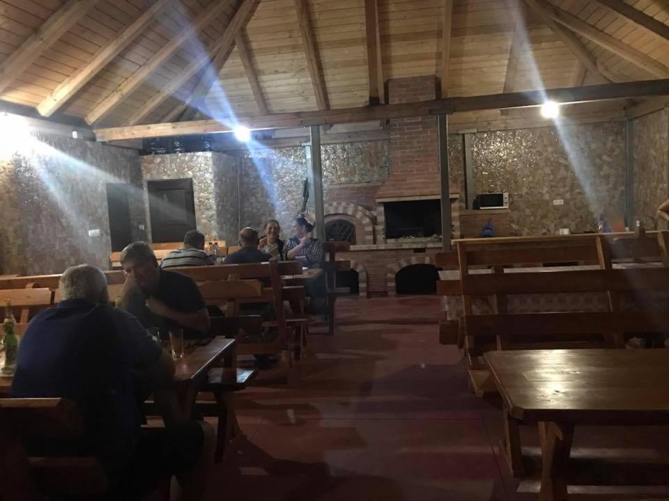 Pensiunea Colt De Rai Săcel Esterno foto